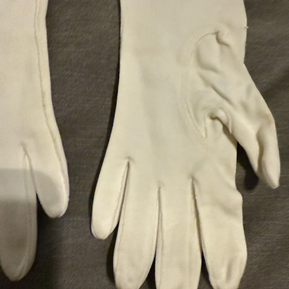 Fownes Royale White Gloves with Embroidered  100% Double Woven Cotton Vintage